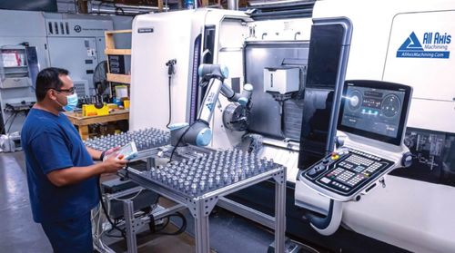 智能升級，安全護(hù)航 機(jī)器人技術(shù)與數(shù)據(jù)處理如何筑牢工廠疫情防線